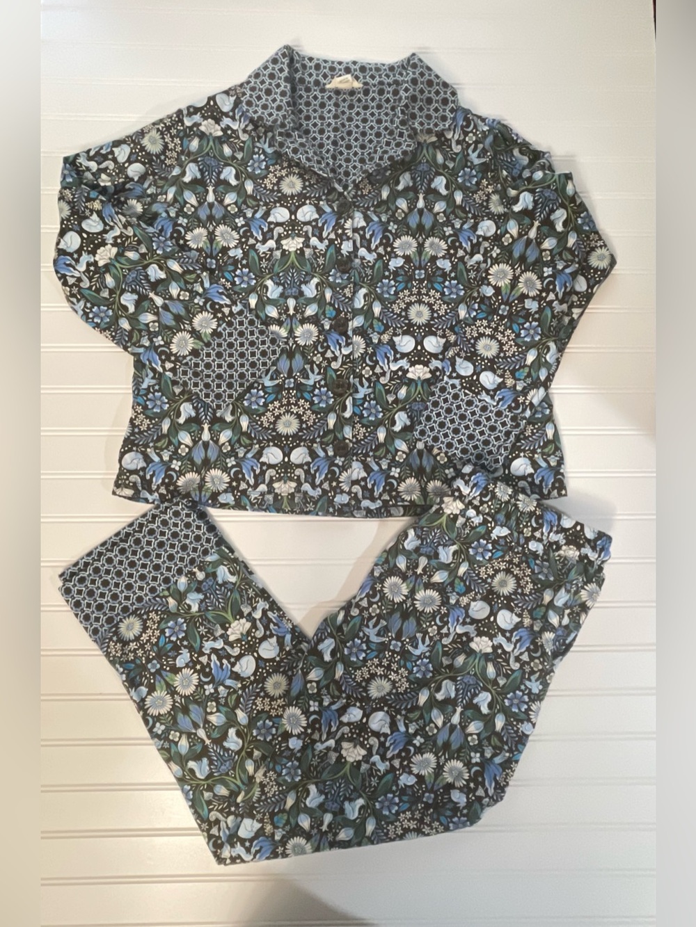 Vera Bradley Pajama Set Size Small Blue and Brown Woodland Print 100% Cotton